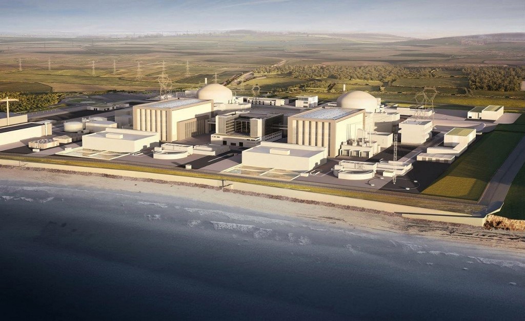 Une image polycopiée non datée publiée par EDF Energy à Londres, montre une image de synthèse (CGI) des deux réacteurs nucléaires proposés par le producteur d'énergie français, Hinkely Point C (HPC), dans leur centrale d'Hinkley Point, dans le sud-ouest de l'Angleterre. (AFP).