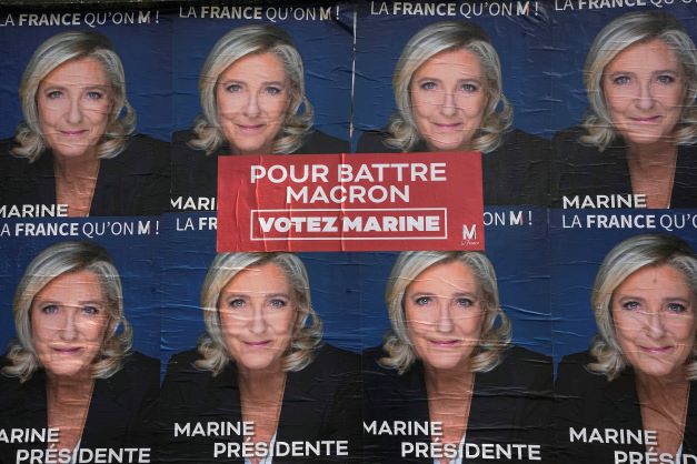 Le Pen féministe pour la moitié des Françaises, plus que Macron, selon un sondage