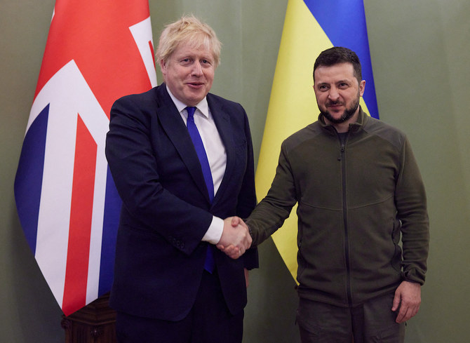 Boris Johnson à Kiev, l'Ukraine craint une offensive russe imminente