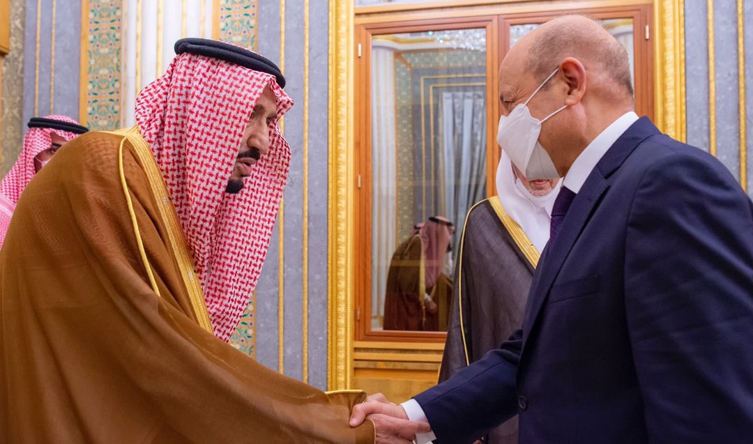 Yémen: Le président du Conseil rencontre le roi Salmane et le prince héritier