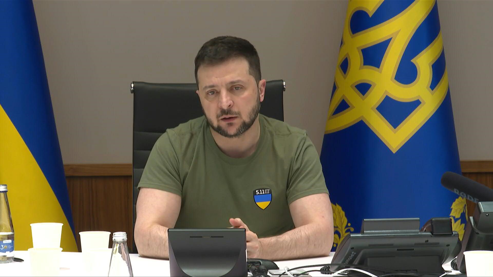 Zelensky appelle le monde à «se préparer» à une possible attaque nucléaire russe