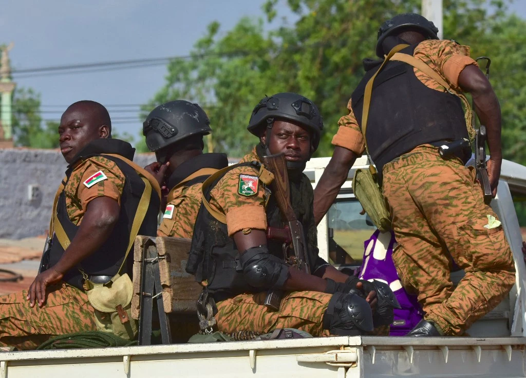 Nord du Burkina: quinze morts dans des attaques contre deux détachements militaires