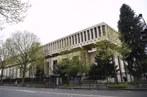 Paris expulse six espions russes «sous couverture diplomatique»