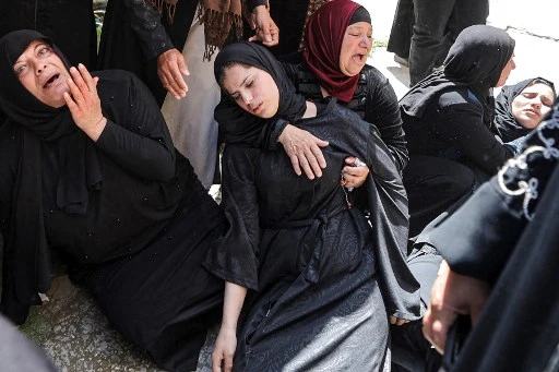 Les forces de sécurité israéliennes ont fait une descente dans le district brûlant de Jénine en Cisjordanie le 9 avril, tuant un Palestinien et en blessant d'autres, après avoir juré qu'il n'y aurait «pas de limites» pour freiner la montée de la violence. (Jaafar Ashtiyeh/AFP)