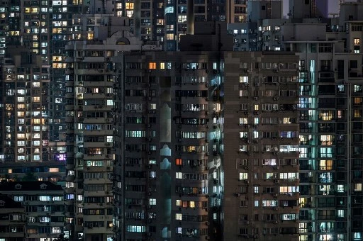 Vue des unités résidentielles lors d'un verrouillage du coronavirus Covid-19 dans le district de Jing'an à Shanghai le 21 avril 2022. (Hector Retamal/AFP)