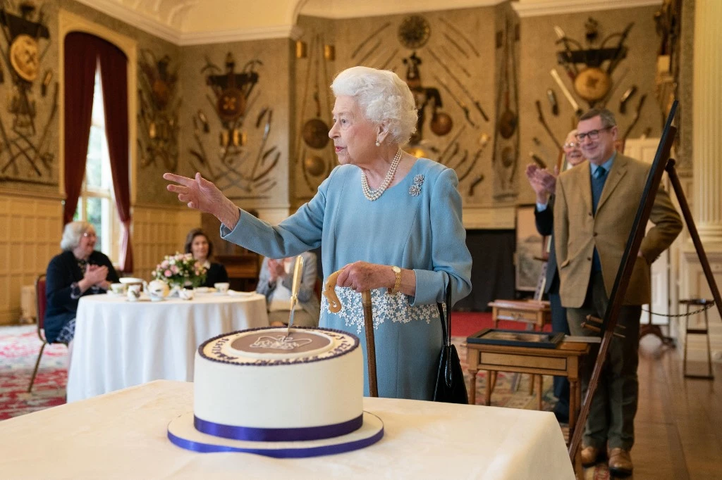 La reine Elizabeth II fête ses 96 ans