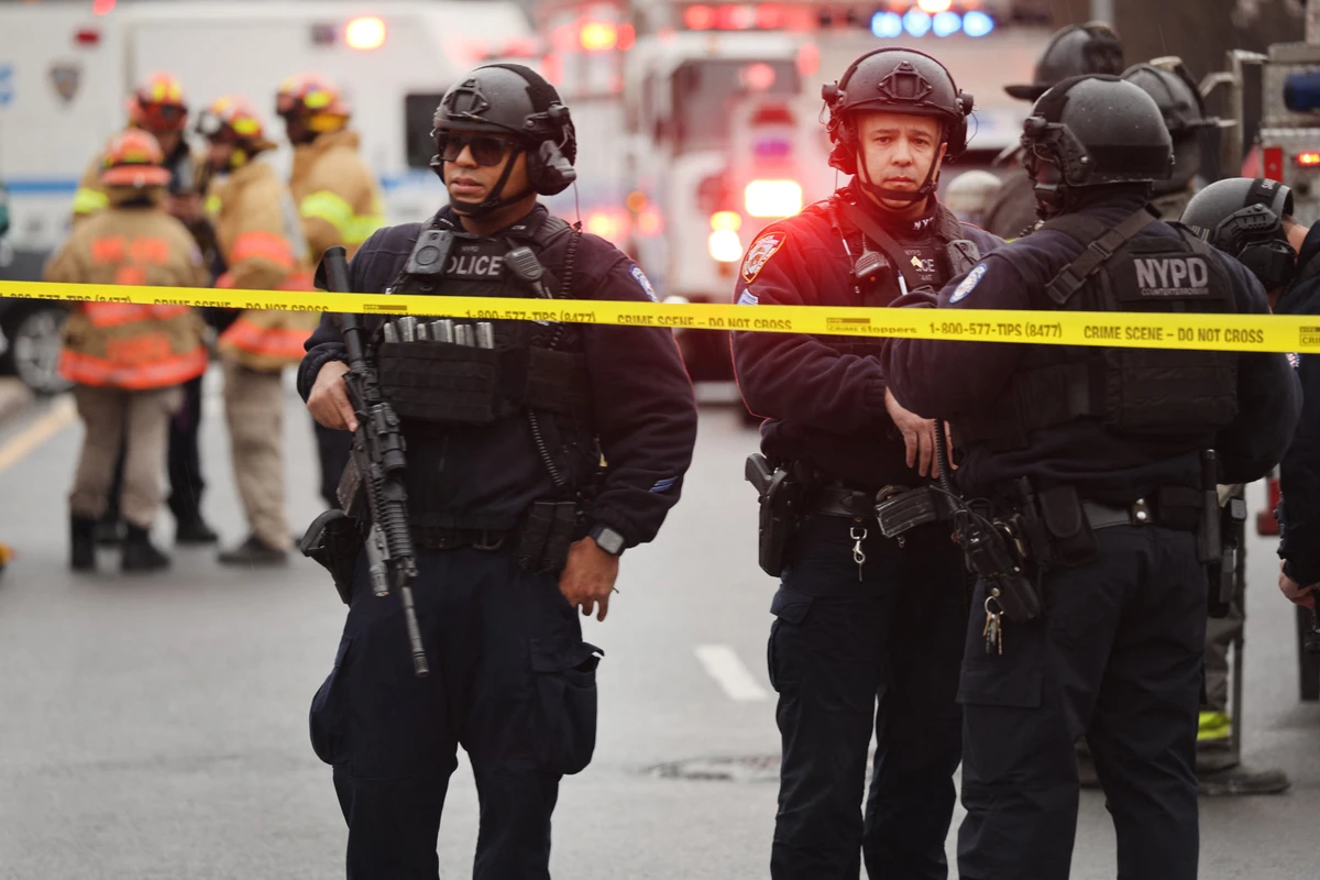 La police de New York lancée aux trousses d'un tireur du métro, qui a fait 23 blessés