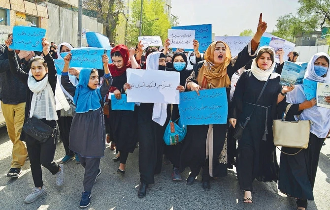Les promesses non tenues des Talibans désespèrent les Afghanes