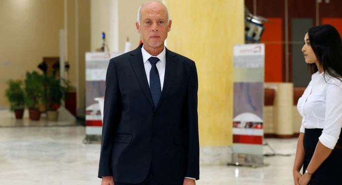 Le président tunisien Kaïs Saïed devrait s’en tenir à son plan