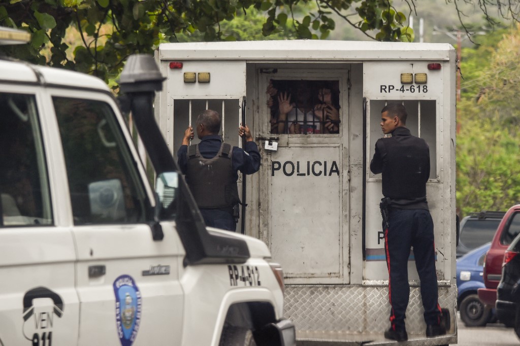 Venezuela: émeute dans une prison, deux policiers otages