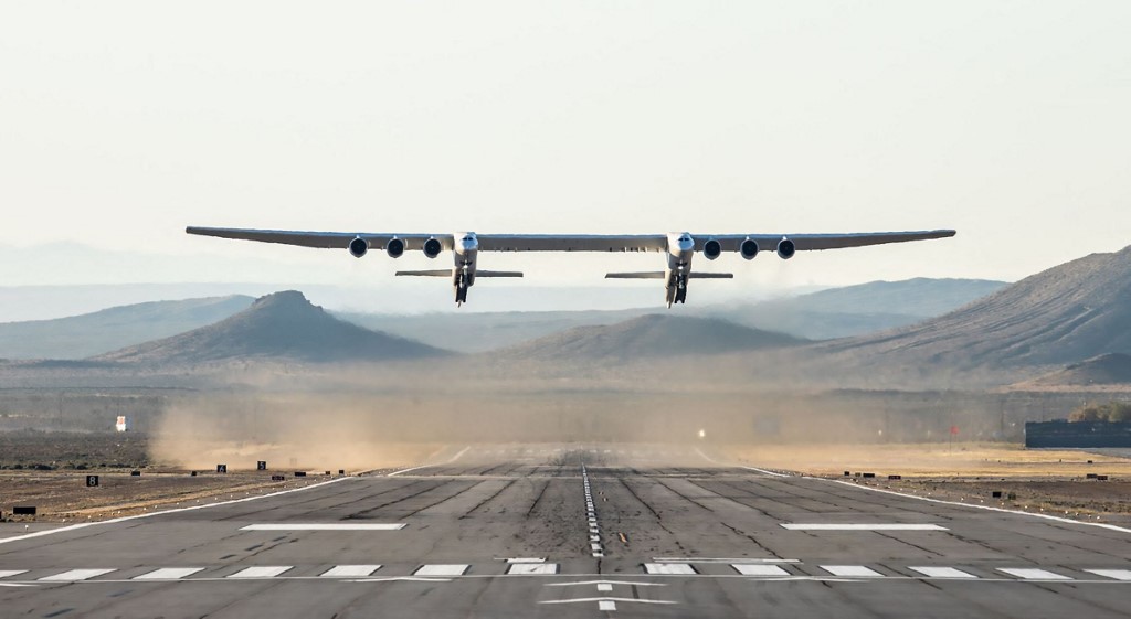 Un avion, le plus grand au monde, tutoie à nouveau les étoiles
