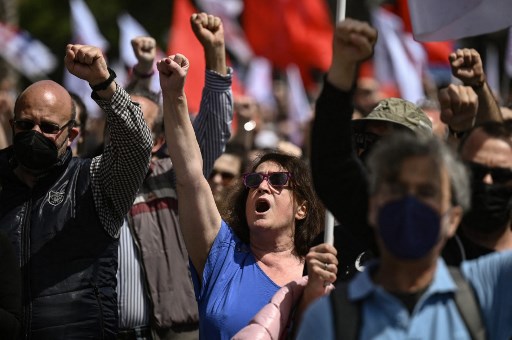 1er-Mai: des milliers de manifestants à Athènes pour la défense du pouvoir d'achat