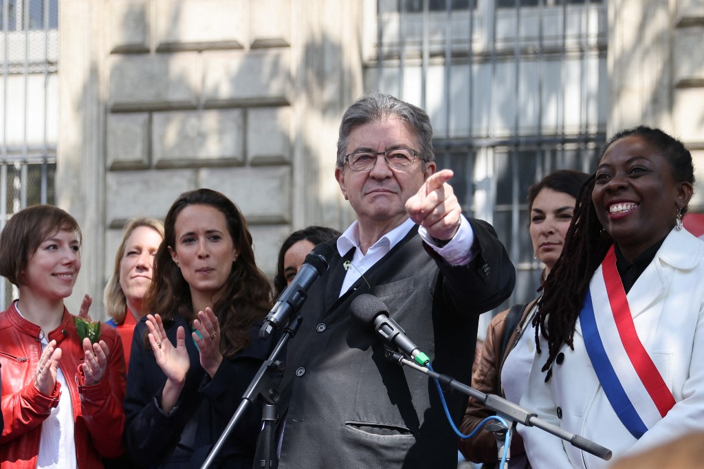 Législatives: LFI et EELV concluent un accord historique, en attendant le PS et le PCF