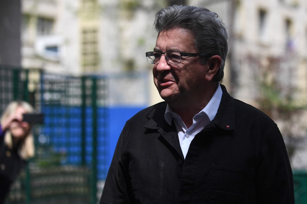 Union à gauche, le tour de force de Mélenchon qui pose un défi existentiel au PS