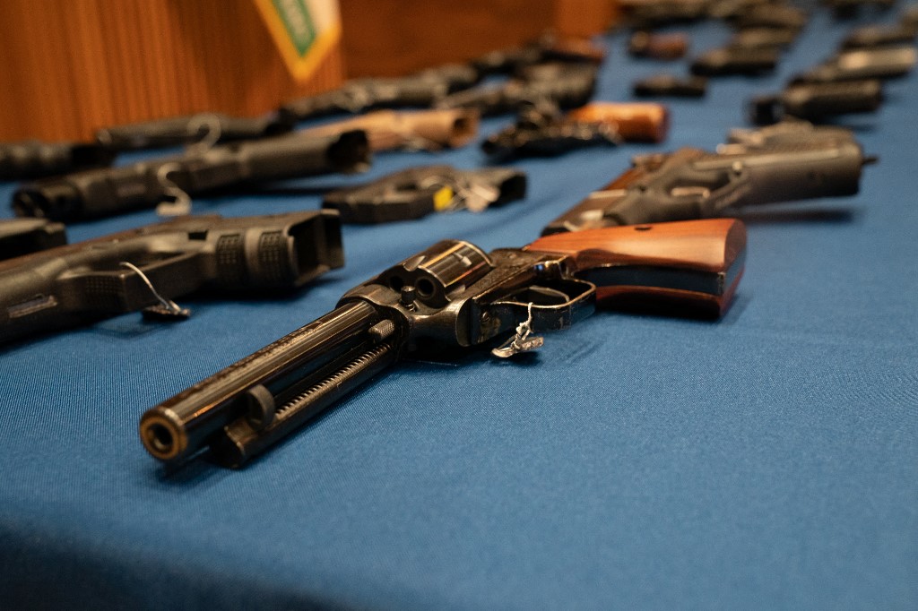 USA: Covid et pauvreté ont poussé les décès par armes à feu à des records en 2020