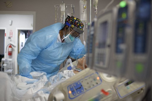 Covid-19: le seuil du million de morts franchi aux Etats-Unis