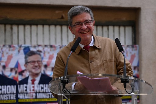 Législatives: à Marseille, Mélenchon passe le relais à son directeur de campagne