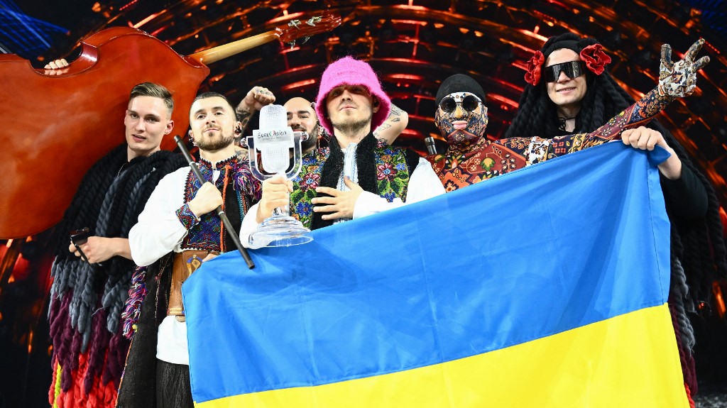 Triomphante à l'Eurovision, l'Ukraine se prépare à des batailles décisives dans le Donbass