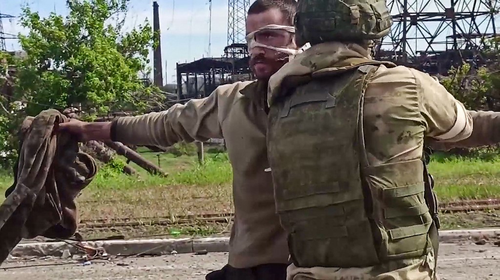 Ukraine: les défenseurs d'Azovstal ont reçu l'ordre de Kiev d'arrêter de combattre