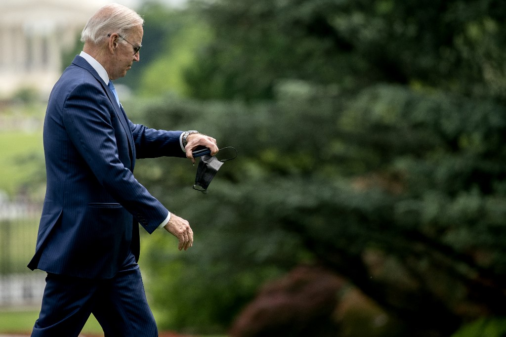 Pour résoudre la pénurie de lait pour bébé, Biden instaure un pont aérien