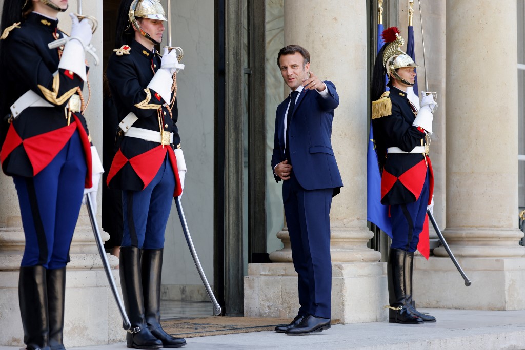 Avec Macron, continuité et changement
