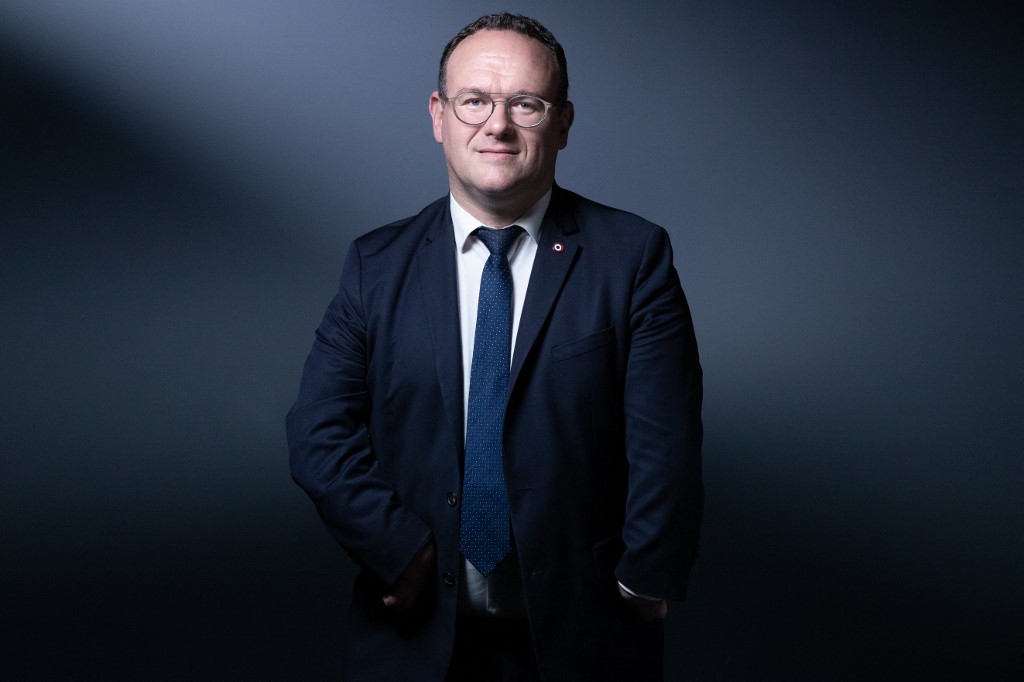 A peine nommé, le ministre des Solidarités Damien Abad face à des accusations de viols
