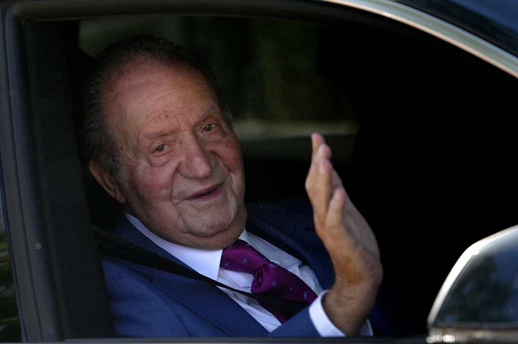 Espagne: Juan Carlos a vu son fils Felipe VI, au terme d'une visite polémique