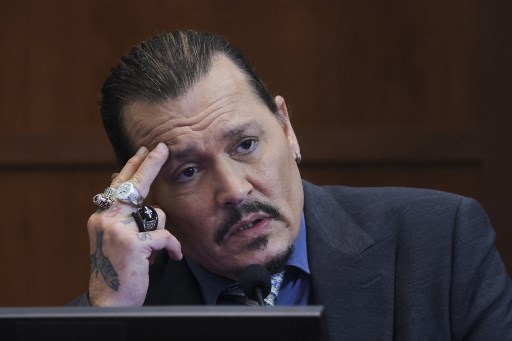 Johnny Depp dénonce à la barre les accusations «ahurissantes» d'Amber Heard