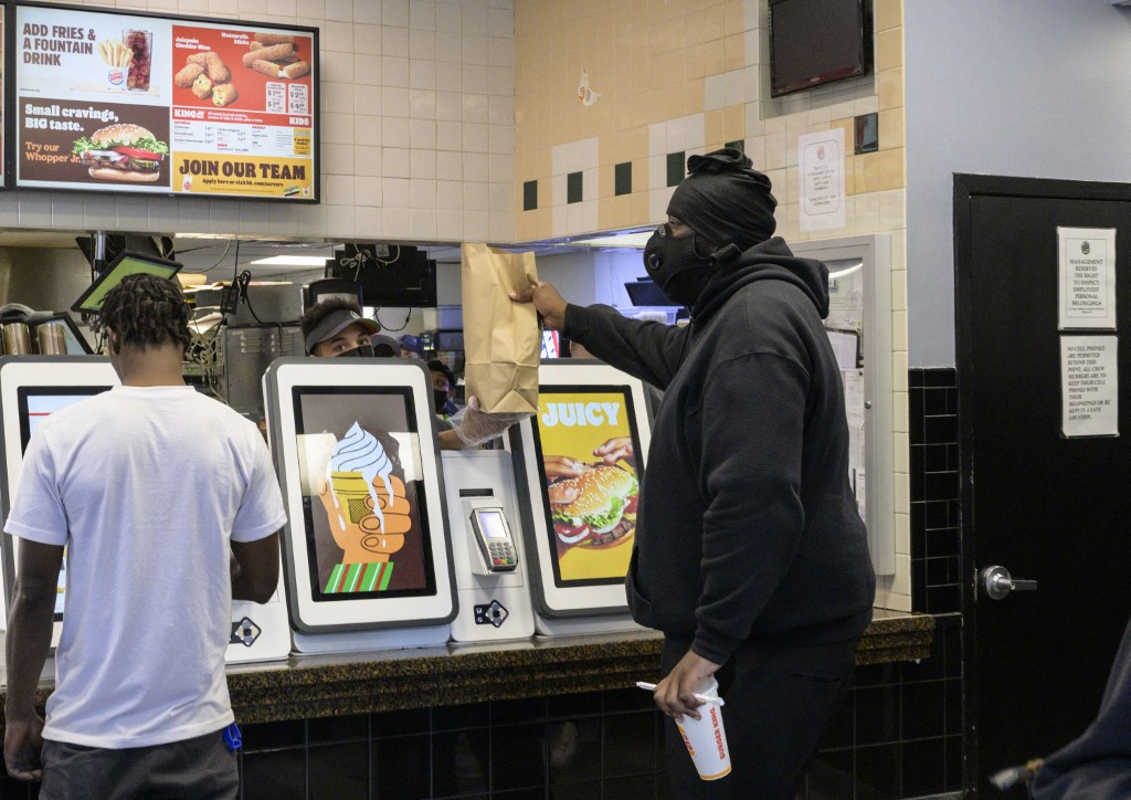 Aux Etats-Unis, les bas salaires grimpent, les inégalités demeurent