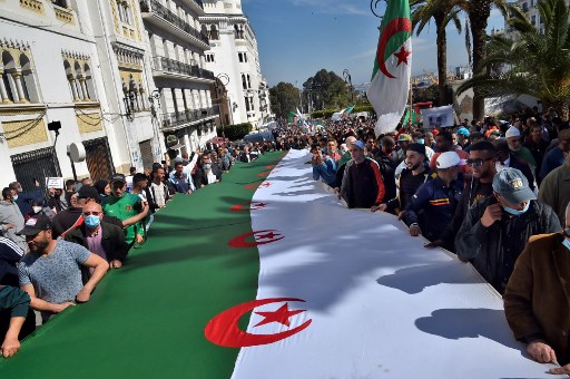 Algérie: la famille d'un détenu mort en prison porte plainte contre l'Etat