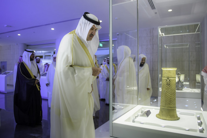 Le gouverneur de Médine inaugure une exposition sur l'architecture de la Sainte Mosquée du Prophète