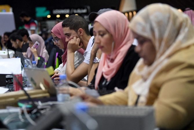 La technologie est en plein essor dans le CCG, mais les femmes risquent d'en être exclues