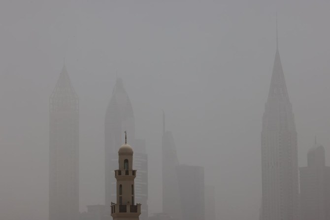 Les Emirats arabes unis touchés à leur tour par une tempête de sable