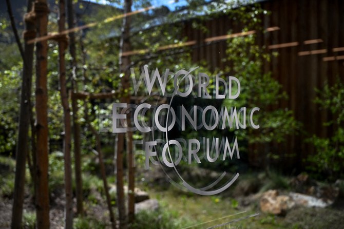 Les élites mondiales se retournent vers le soleil de Davos, le WEF revient en physique