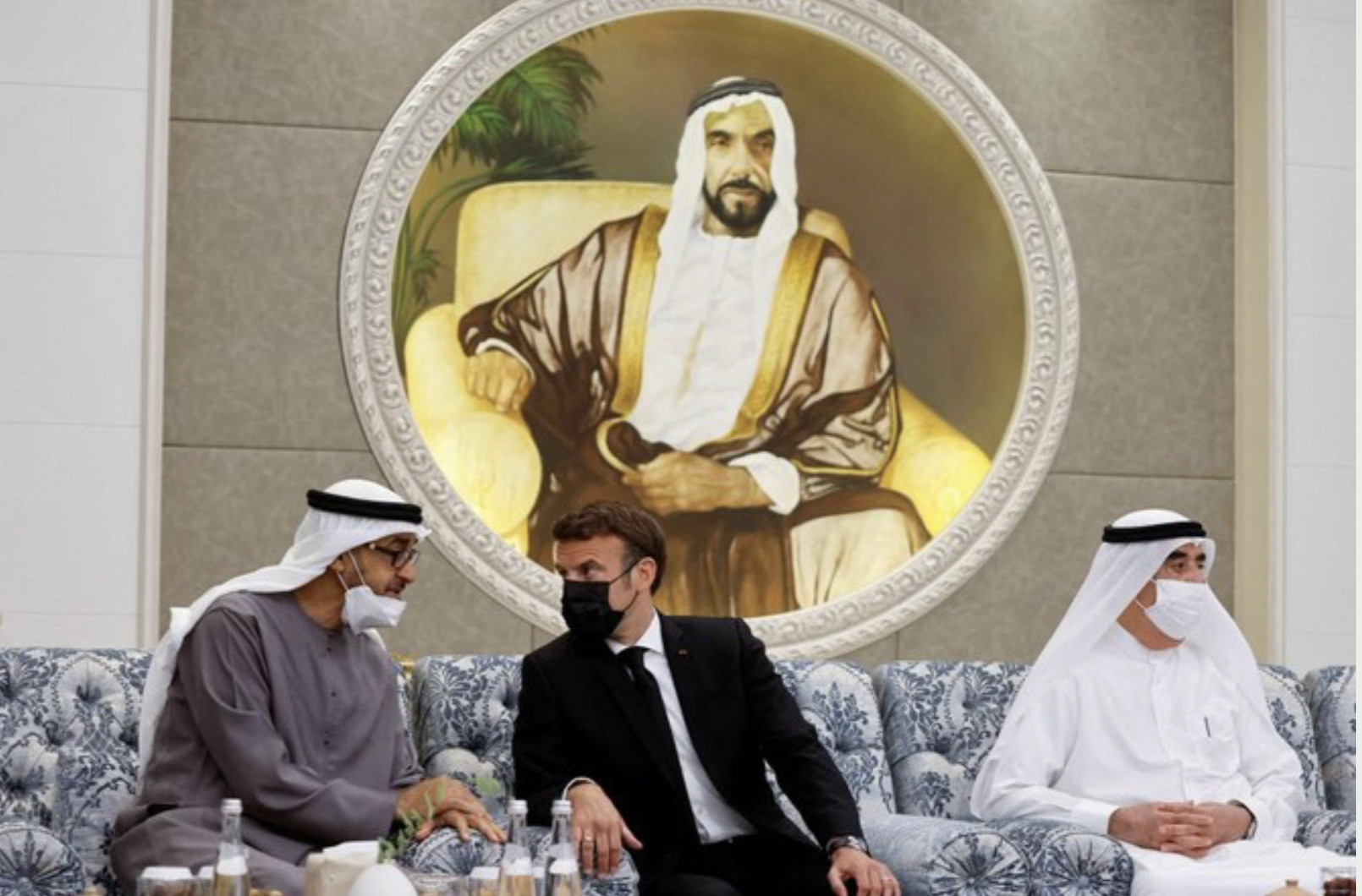 Macron aux Emirats où affluent des dirigeants du monde entier