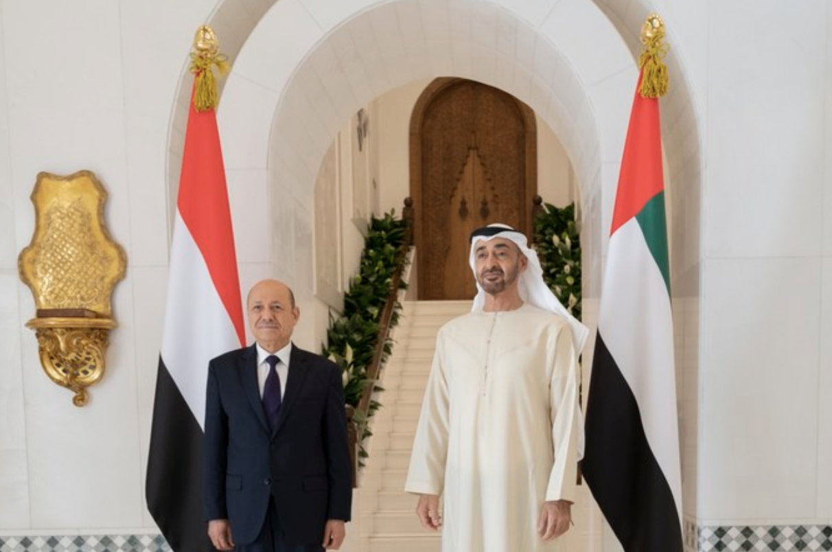 Le prince héritier d'Abu Dhabi promet de soutenir le Yémen lors de son entretien avec le nouveau leader
