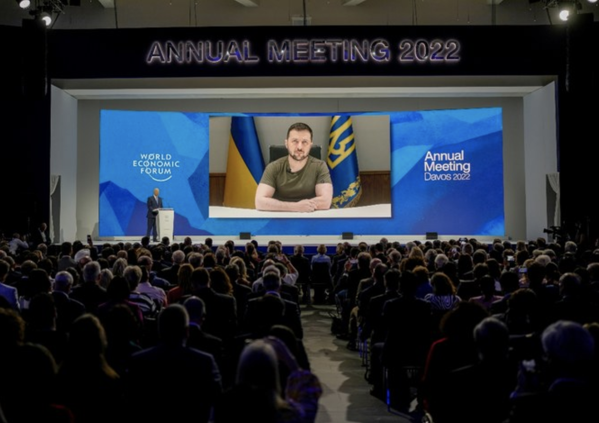 A Davos, Zelensky réclame plus d'armes et des sanctions «maximum» contre la Russie