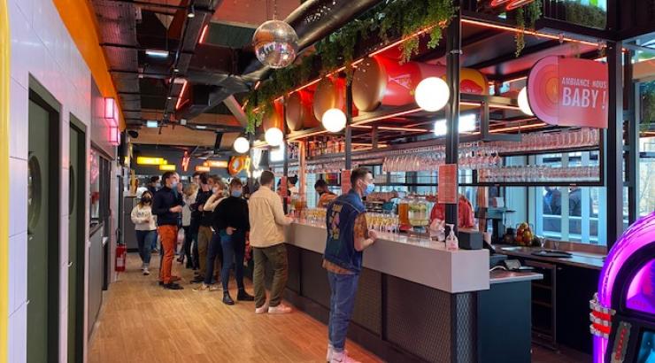 Iconik : Le Nouveau Food Court et Bar Festif ouvre ses portes