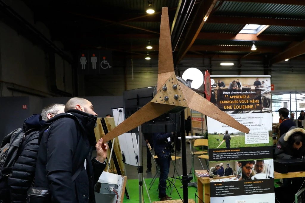 Le salon du survivalisme boosté par les crises sanitaire et énergétique