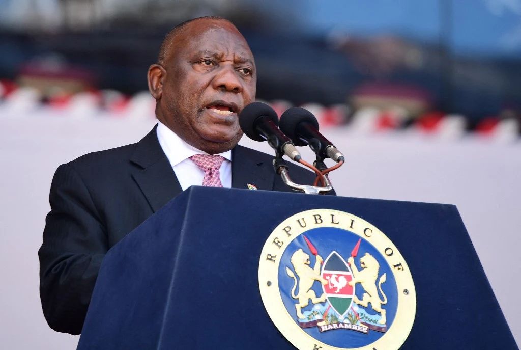 Les organisations internationales doivent acheter des vaccins faits en Afrique, exhorte Ramaphosa