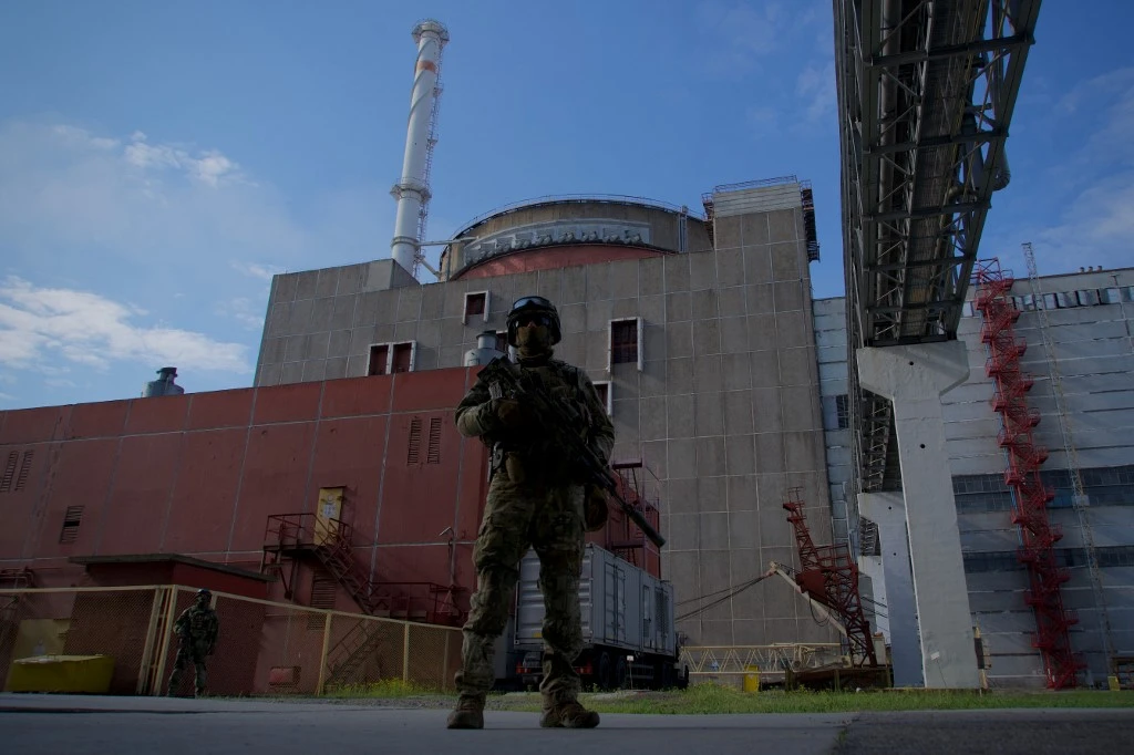 «Tout va bien!» Les Russes ouvrent les portes de la centrale nucléaire de Zaporijjia