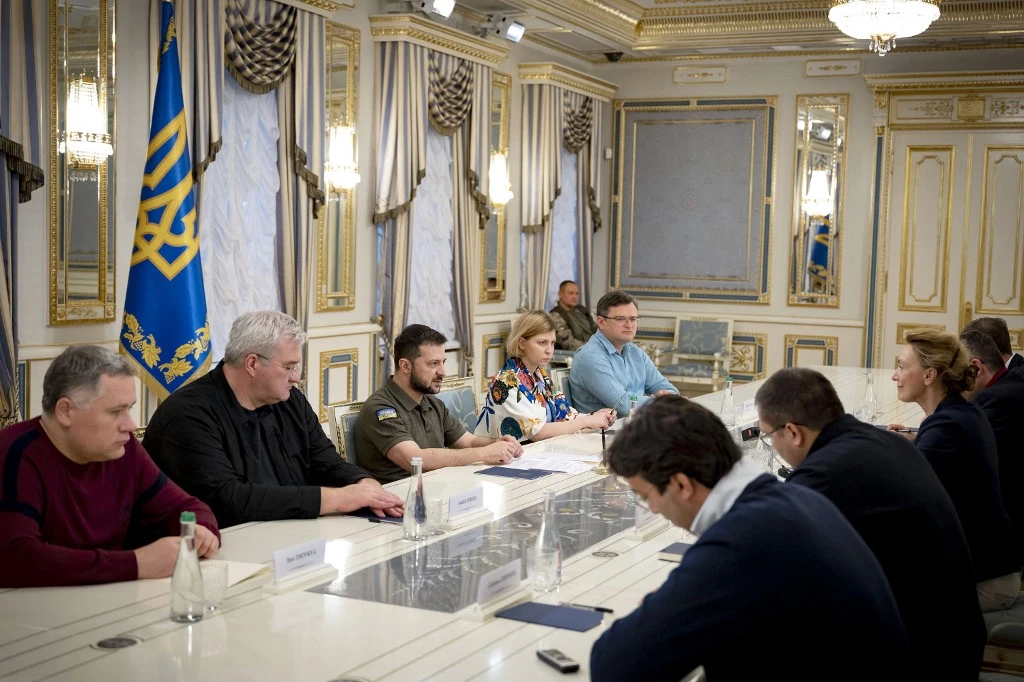 L'Ukraine demande qu'on lui « réserve » une place dans l'Union européenne