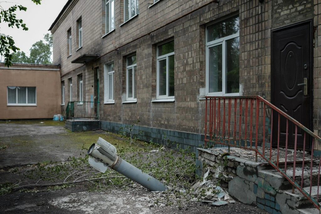 Ukraine: Les combats s'intensifient dans l'est, Poutine met en garde l'Otan