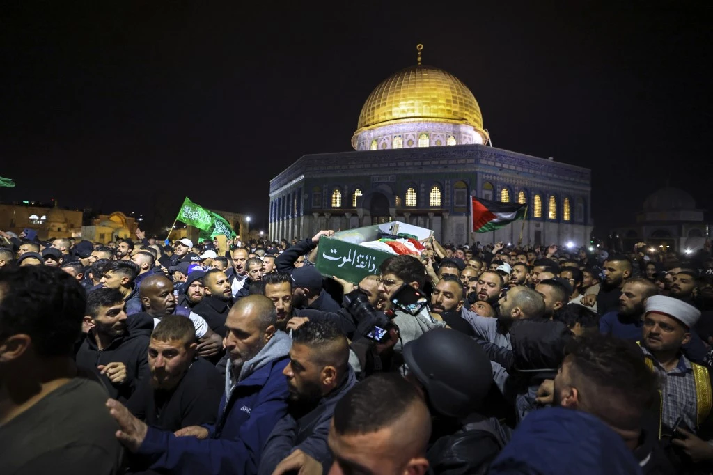 Jérusalem: heurts avec la police israélienne lors d'obsèques d'un Palestinien