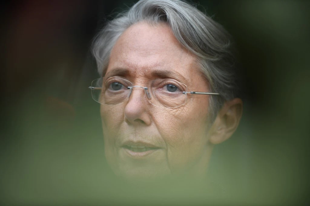 La transition écologique concernera «tous les ministres», dit Borne