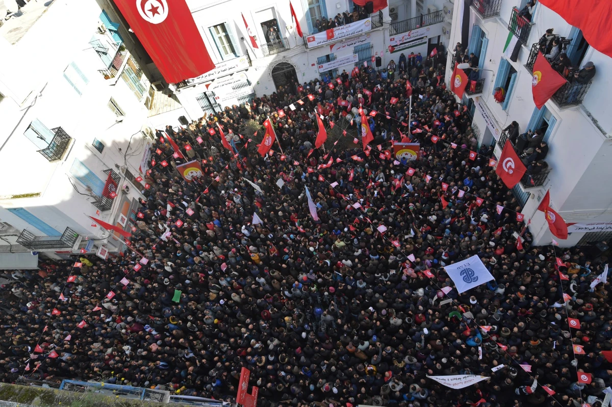 Tunisie: grève du secteur public le 16 juin à l'appel du principal syndicat