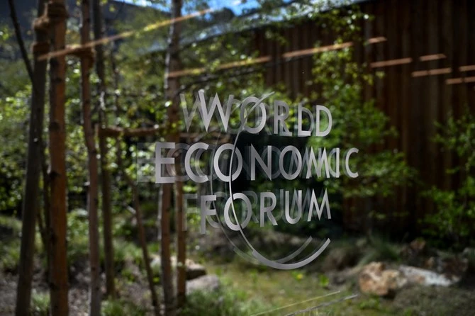 Les élites mondiales se retournent vers le soleil de Davos, le WEF revient en physique