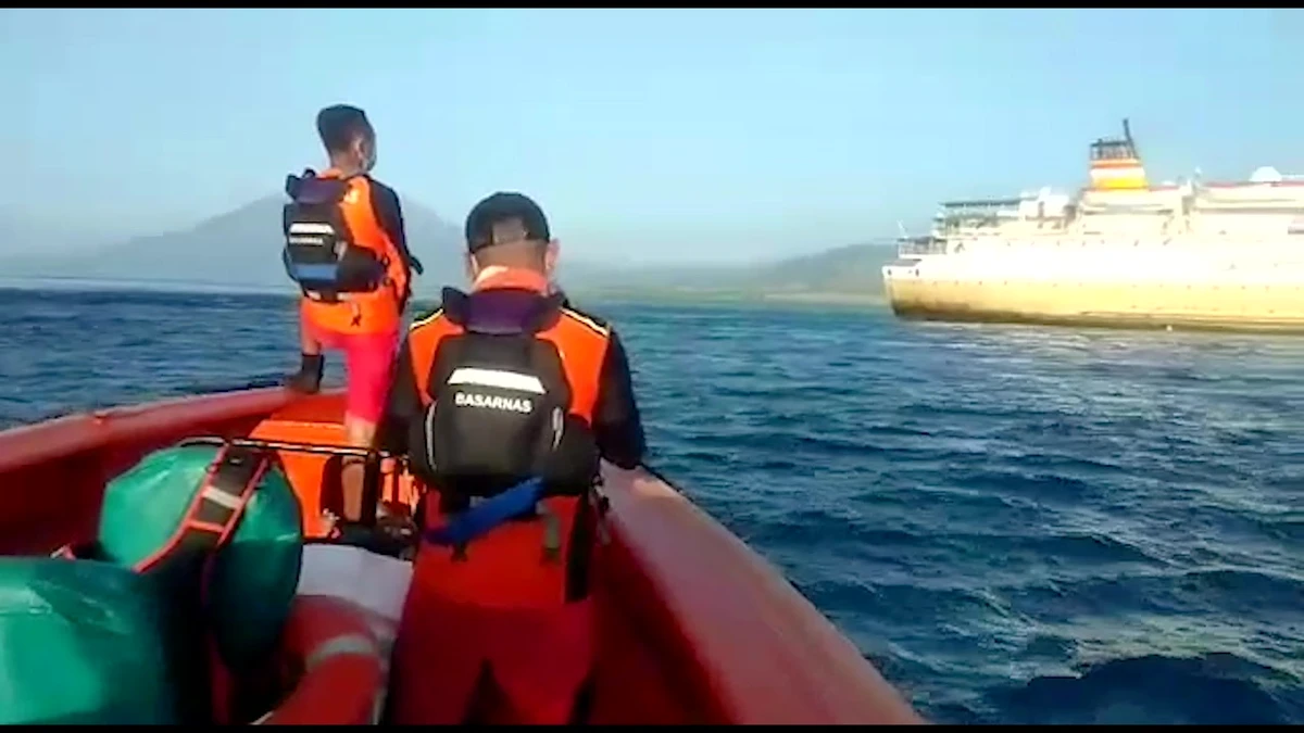 Indonésie: un ferry échoué sur des hauts fonds avec plus de 800 personnes à bord