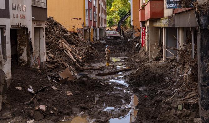 De très fortes pluies et parfois des orages de grêle ont frappé le centre du pays samedi et dimanche (AFP)