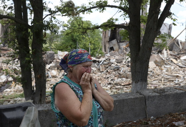 Ukraine: Le gouverneur de Lougansk, sous le feu, se «prépare au pire»